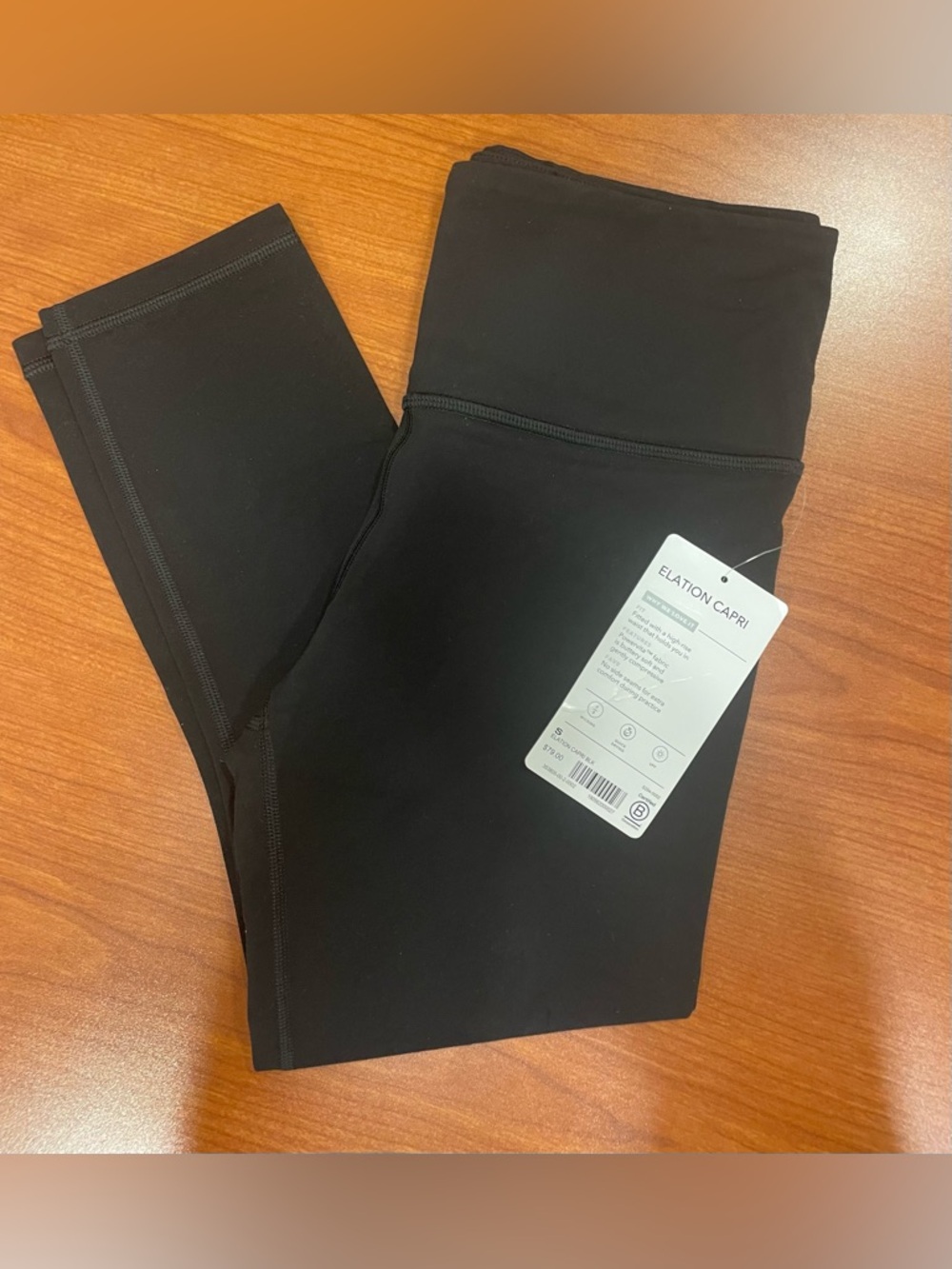 Athleta Elation Capri - Black